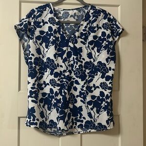 Size large blouse blue and white floral